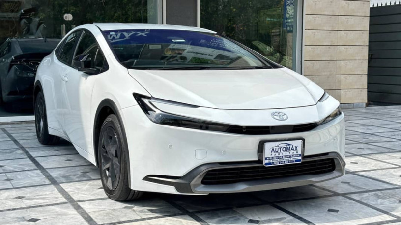toyota-prius-hev-2023-big-1