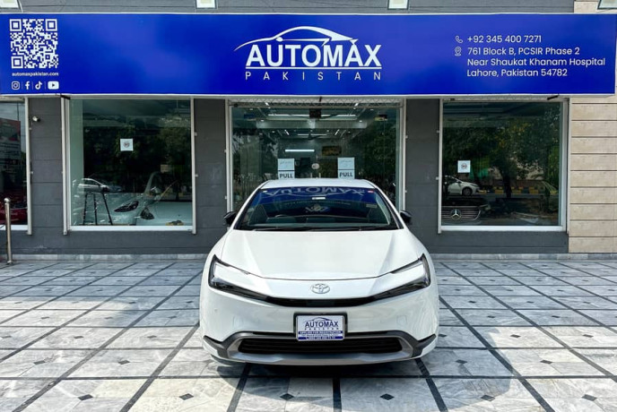 toyota-prius-hev-2023-big-0