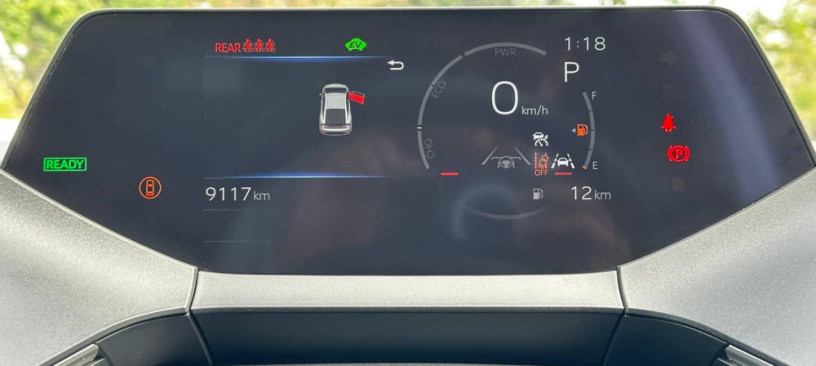toyota-prius-hev-2023-big-14