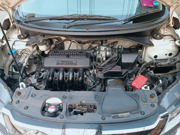 honda-br-v-i-vtec-s-2022-total-genuine-first-owner-7-seater-big-9