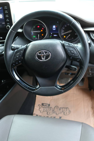 toyota-c-hr-2020-big-13