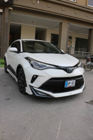 toyota-c-hr-2020-big-3