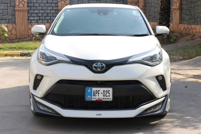 toyota-c-hr-2020-big-0