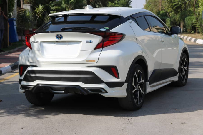 toyota-c-hr-2020-big-6