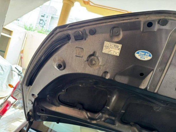 toyota-vitz-2011-2014-big-10