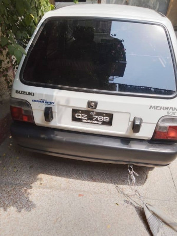 suzuki-mehran-vx-2010-big-1