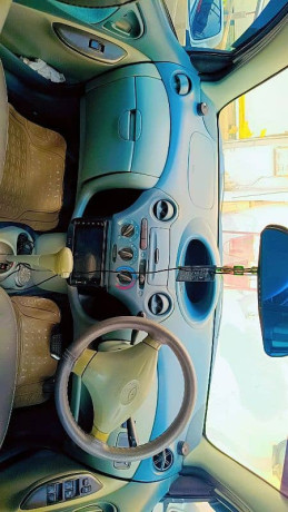toyota-vitz-2014-big-7