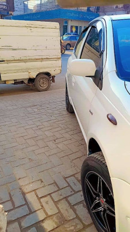 toyota-vitz-2014-big-11
