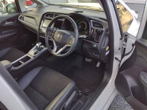 honda-fit-2021-big-9