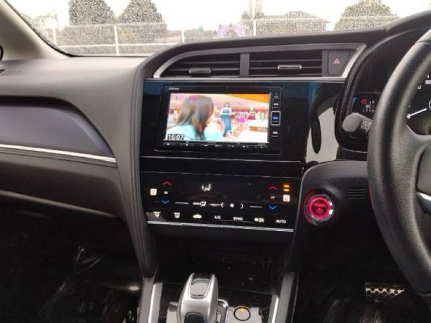 honda-fit-2021-big-12