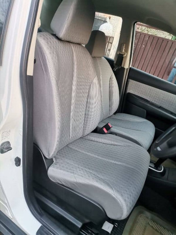 nissan-tiida-2007-big-3