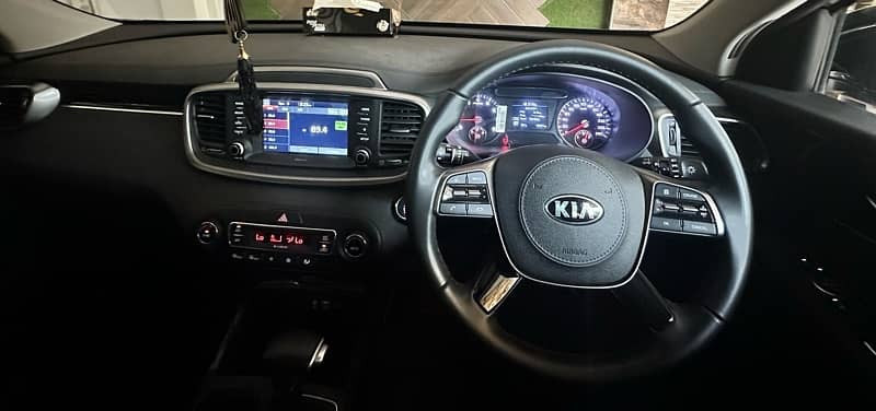 kia-sorento-24-fwd-2024-model-big-8
