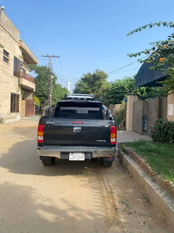 toyota-vigo-hilux-2005-big-3