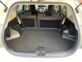 toyota-prius-alpha-2018-small-19