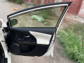 toyota-prius-alpha-2018-small-13