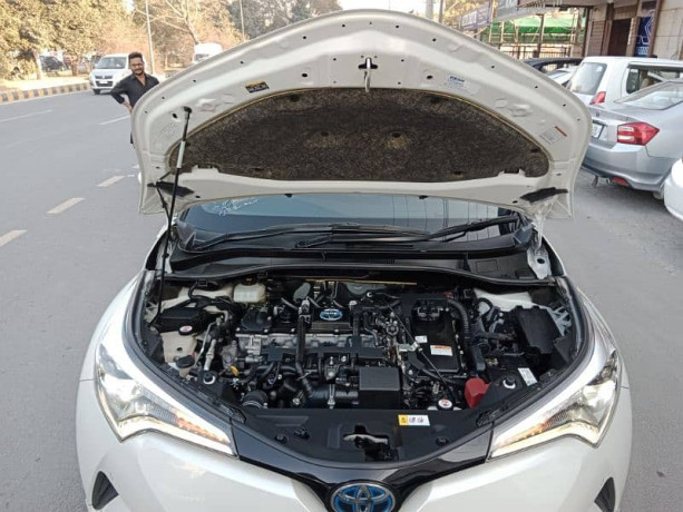 toyota-c-hr-2018-2024-45-grade-verifiable-auction-sheet-big-9