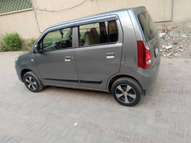 suzuki-wagon-r-2014-big-1