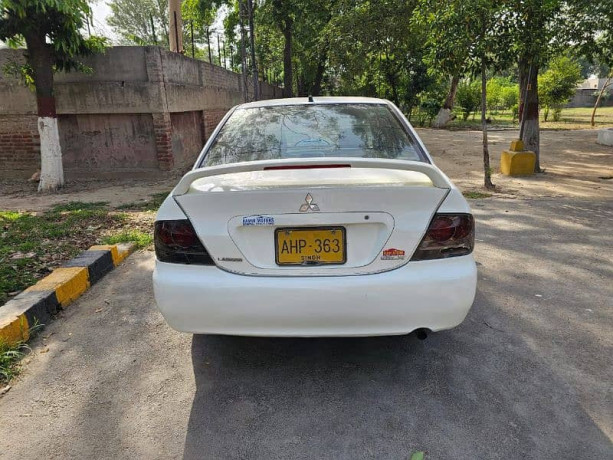 mitsubishi-lancer-automatic-2004-big-5