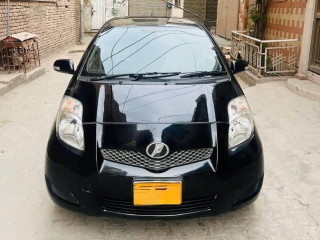 toyota-vitz-2009