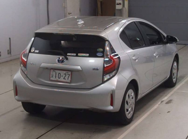 toyota-aqua-s-push-start-2018-big-2