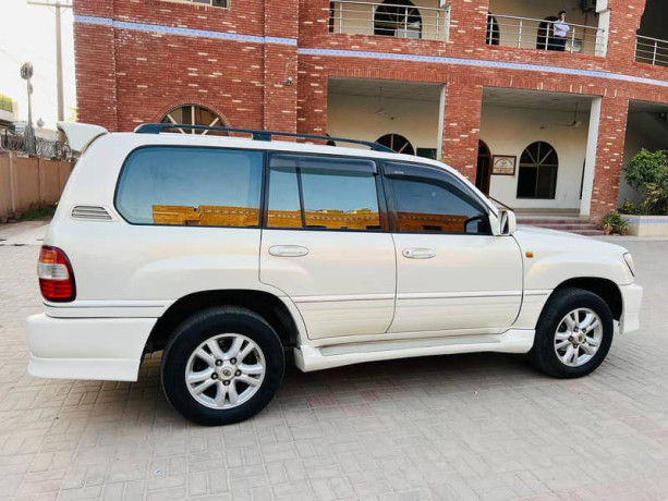 toyota-land-cruiser-vx-2000-big-3