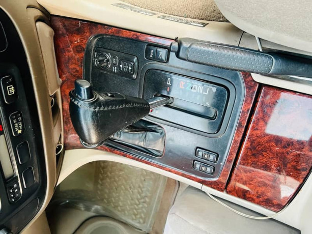 toyota-land-cruiser-vx-2000-big-8