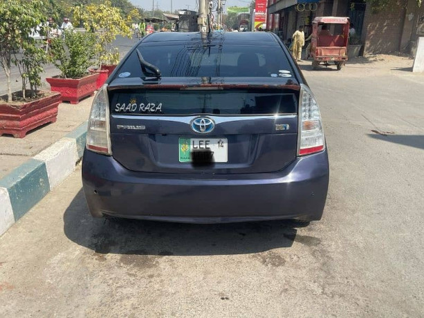 toyota-prius-20112014-big-6