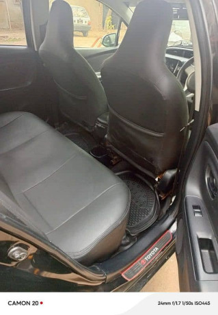 toyota-vitz-2014-big-6