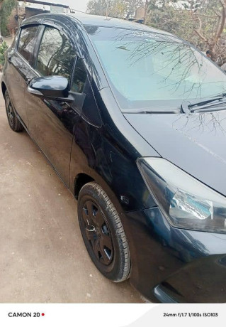 toyota-vitz-2014-big-2