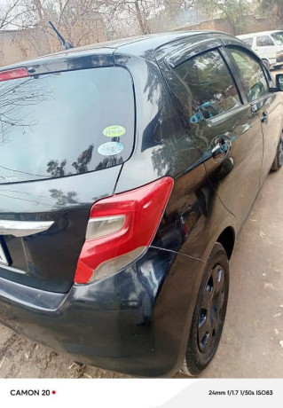toyota-vitz-2014-big-9