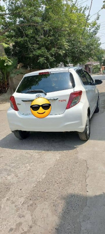 toyota-vitz-2014-big-5