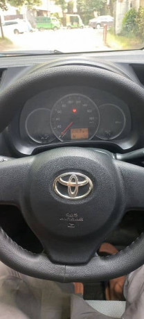 toyota-vitz-2014-big-15