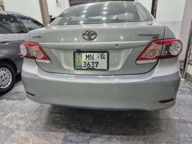 toyota-corolla-gli-2014-big-1