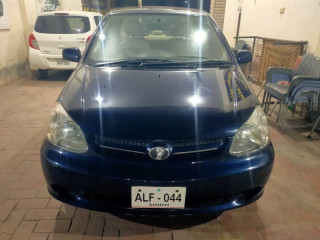toyota-platz-2004