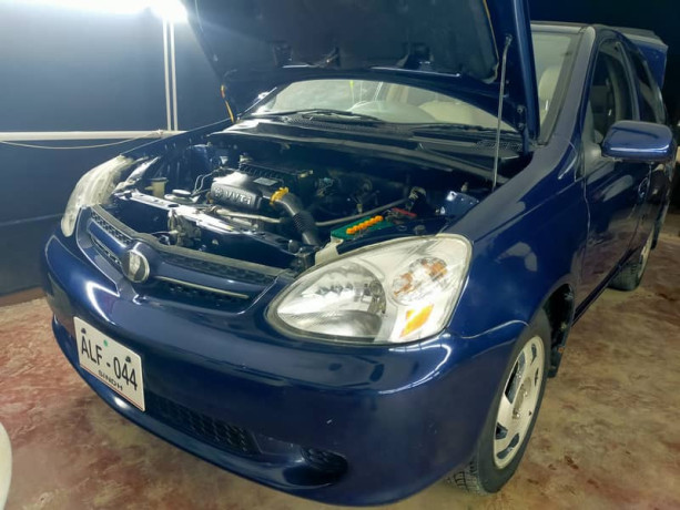 toyota-platz-2004-big-16