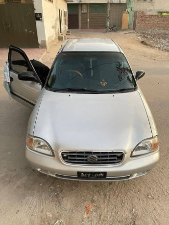suzuki-baleno-2003-big-9