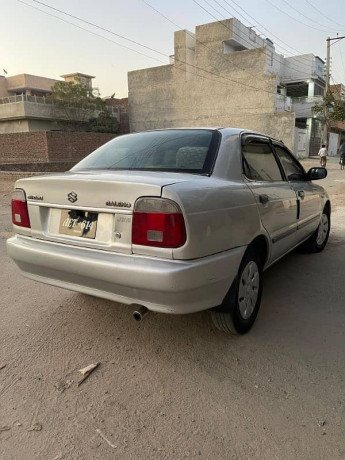 suzuki-baleno-2003-big-5