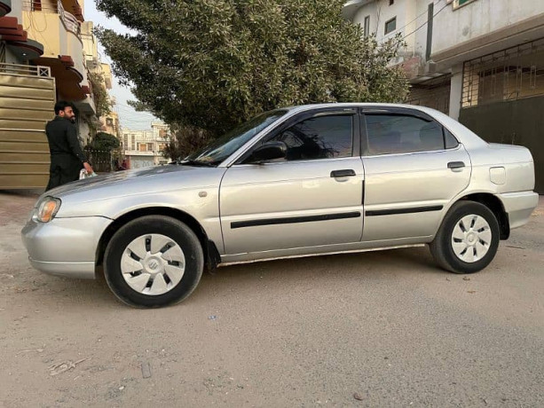 suzuki-baleno-2003-big-2