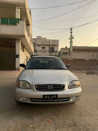 suzuki-baleno-2003-big-4