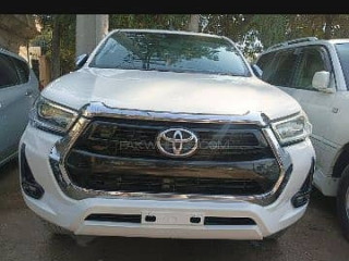 toyota-hilux-2021