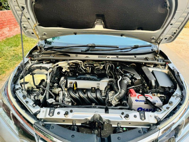 toyota-corolla-gli-2018-almost-b2b-genion-big-8