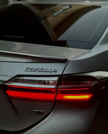 toyota-corolla-gli-2018-almost-b2b-genion-big-6
