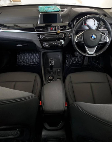 bmw-x1-sdrive18i-at-2021-than-prado-land-cruiser-big-16