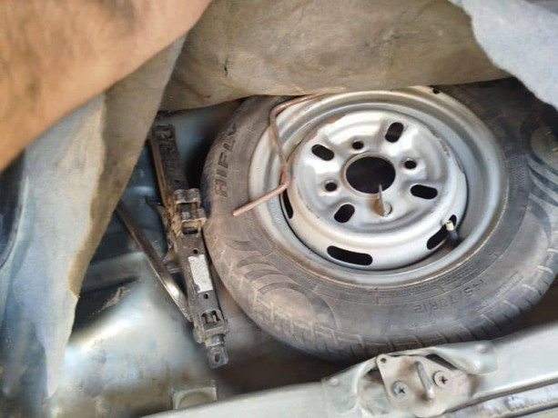 suzuki-mehran-vx-2013-big-8