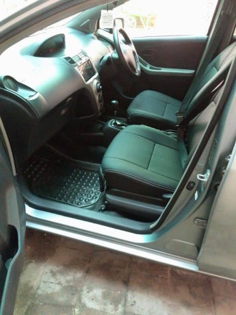 toyota-vitz-2007-big-4
