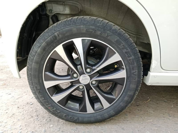suzuki-wagon-r-x-limited-2014-2018-big-11