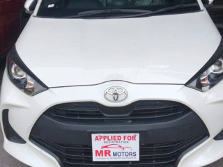 toyota-yaris-20212025