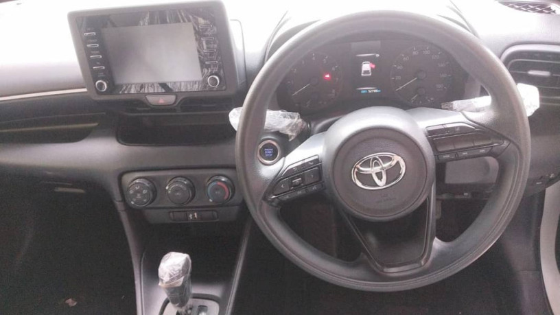 toyota-yaris-20212025-big-4