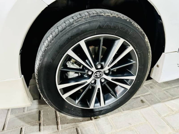 toyota-corolla-altis-x-16-auto-transmission-big-6