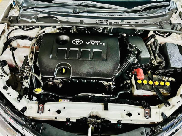toyota-corolla-altis-x-16-auto-transmission-big-2